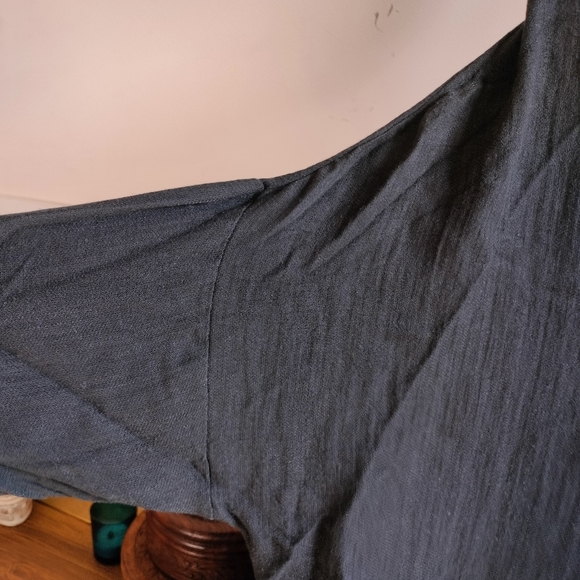 Plus High Low Linen Blend Loose Top - Picture 8 of 10